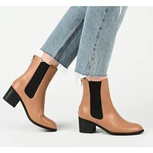 Journee Collection NWOT Camel Brown Nigella Tru Comfort Foam Chelsea Boots 10